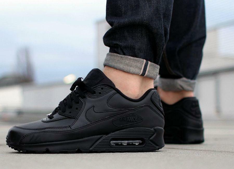 nike air max 90 triple black leather